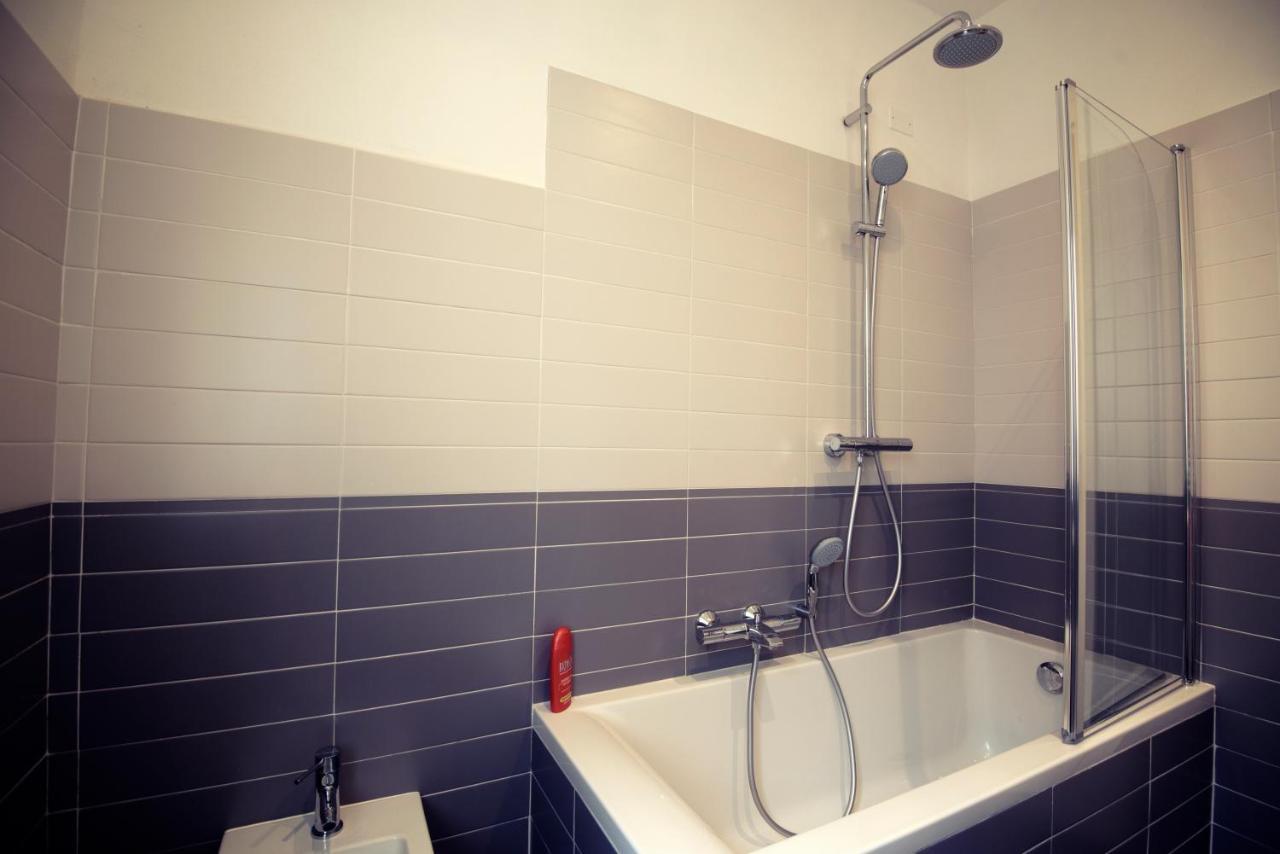 John B .&B. Hotel Лука Екстериор снимка